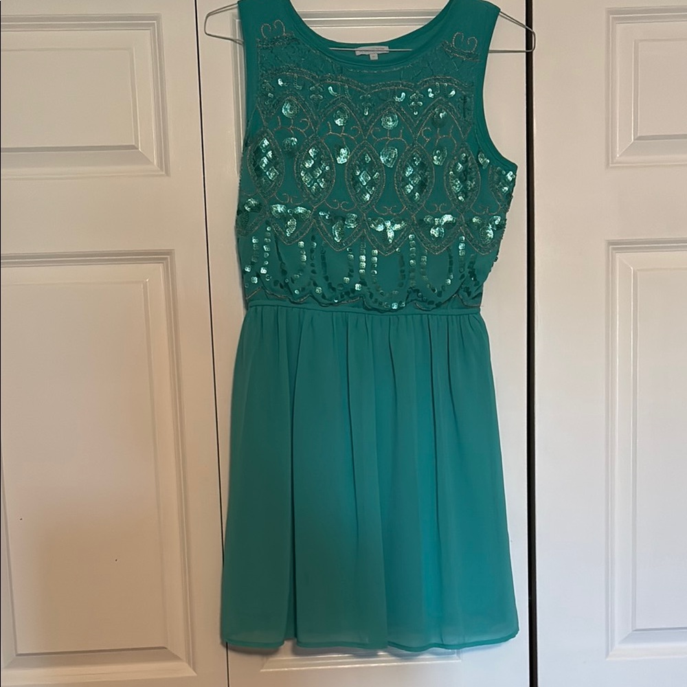 Elegant Teal Sequin Midi Dress